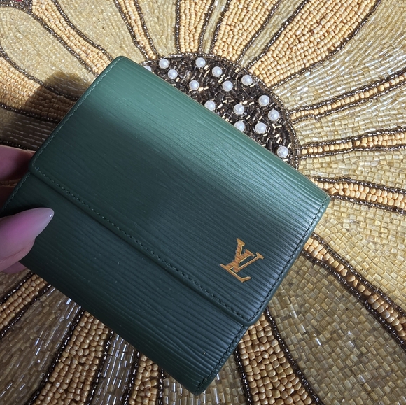Louis Vuitton Olive Green Compact Short Wallet - Picture 11 of 13